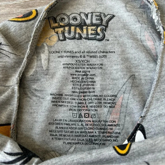 Looney Tunes Soft and Stretchy Short Sleeve Top - Picture 6 of 11